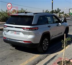 جیپ گراند شیرۆکی